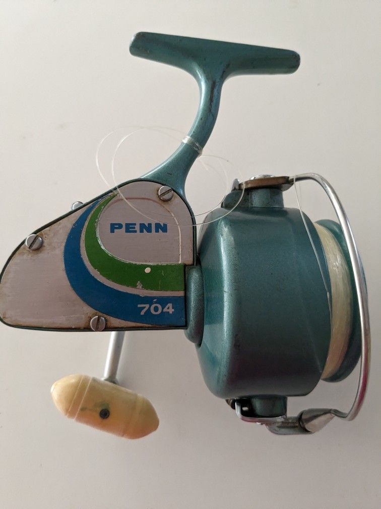 Vintage Penn 704 fishing reels spinning