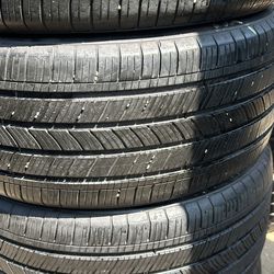 Set Of Tires (4) 225-40-18 Michelin