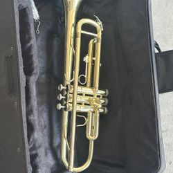 Trumpet W Case 