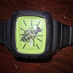 Grenade watch