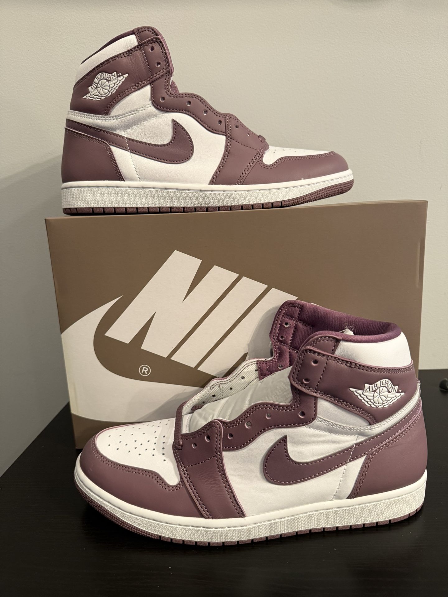 Jordan 1 Retro High OG "Mauve"