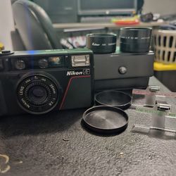 Nikon L35 + Accessories 