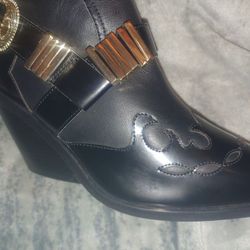 Black Patent Leather & Buckle Boots Wmn Size 6 