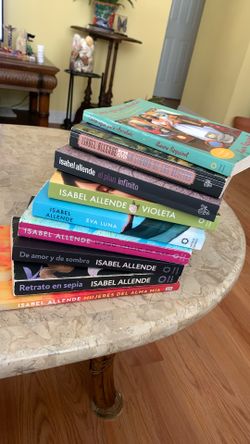 GRAN VENTA!!! 8 libros de Isabel Allende