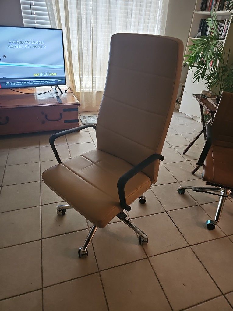 Executive OFFICE CHAIR BRAND NEW