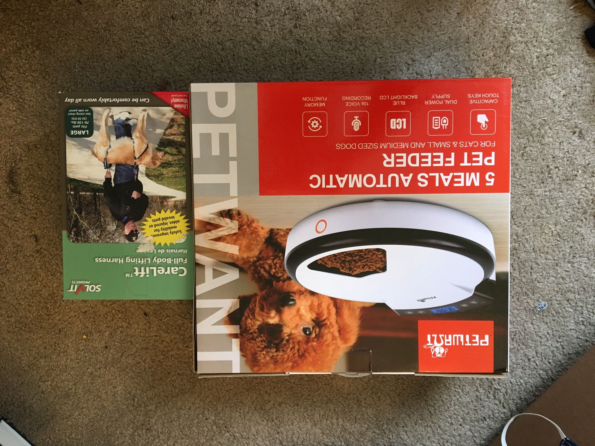 Pet things (feeder, harness)