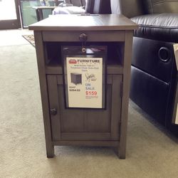 Treytown Chair Side End Table