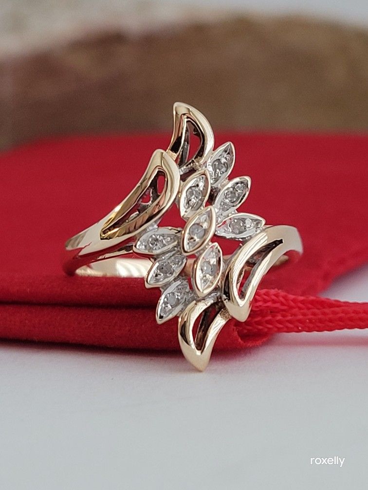 ❤️10k Size 6 Precious Solid Yellow Gold Genuine Diamonds Ring!/ Anillo de Oro con Diamantes Genuinos! 👌🎁Post Tags: 10k 14k