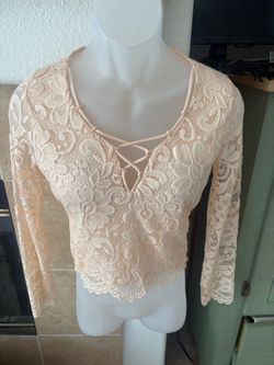 Forever 21 Blush Pink Lace Long Sleeve Crop Top Medium