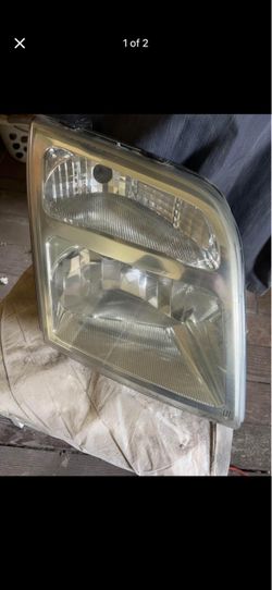 2010 2011 2012 2013ford transit connect front light passenger side good condition
