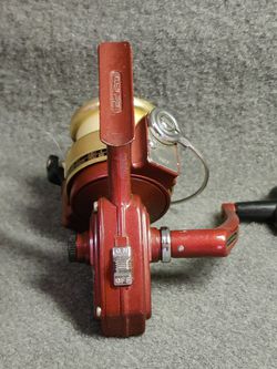 Vintage Fishing Reel Shakespeare Model 2411 Spinning Reel Made In Japan for  Sale in Tampa, FL - OfferUp