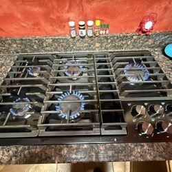 Jenn-Air 36 inch down draft  cook top Black JGD3536GB