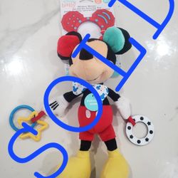 KIDS PREFERRED Baby Mickey Mouse On The Go Pull Down Activity Toy

Top Highlights:
DEVELOPMENTAL TOY: Help baby to learn & grow with this activity toy