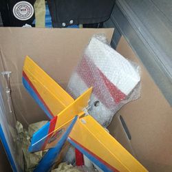 Rc Airplanes And Tons Of New / Used Parts 