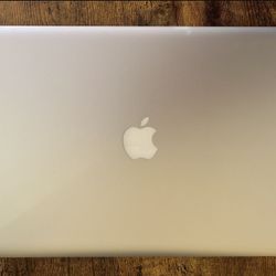 MacBook Pro 15.4 inch (late 2011)
