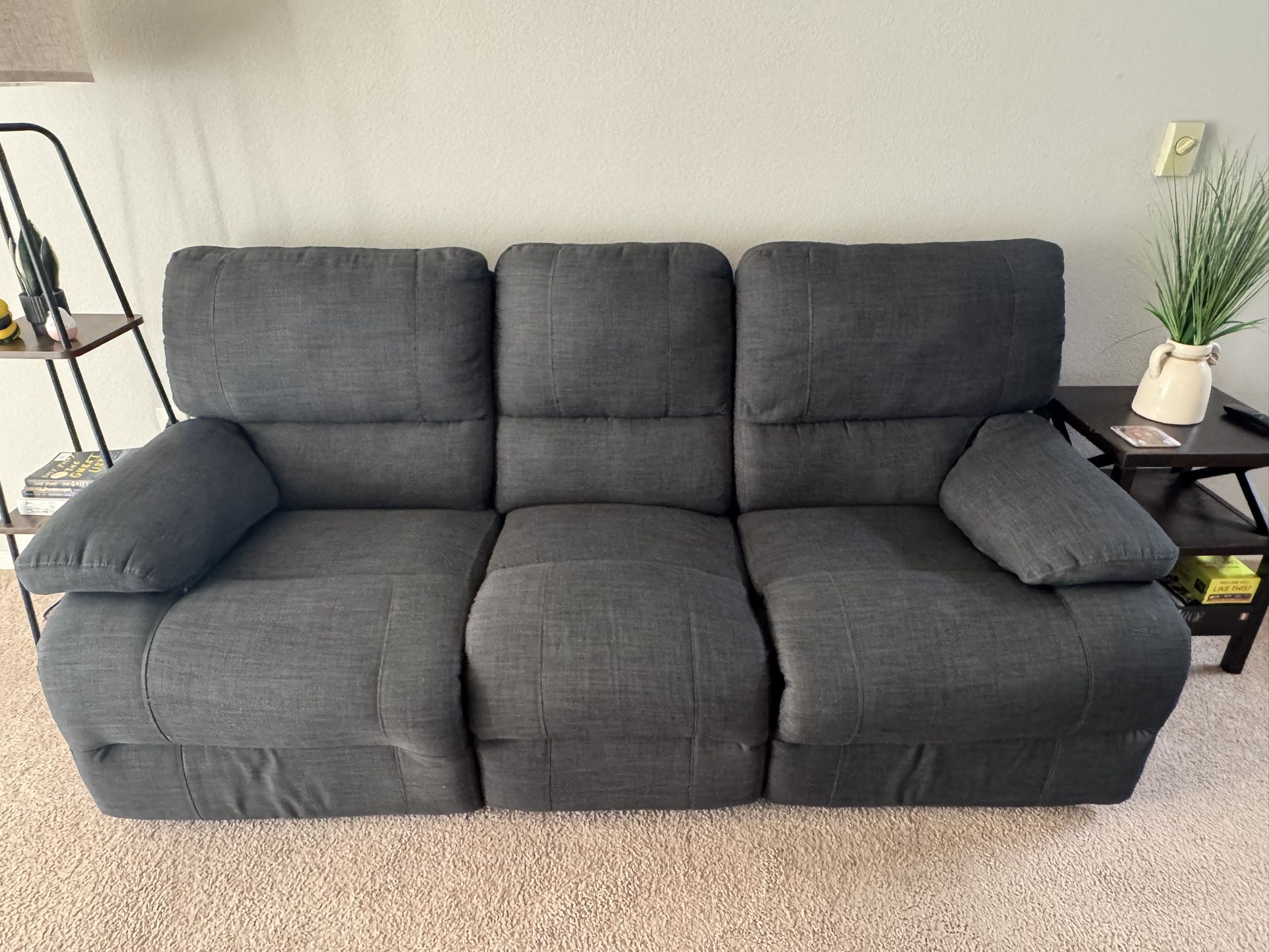 Recliner Sofa/couch