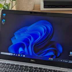 Dell Latitude 13.3" TouchScreen Ultra-Portable Laptop, Intel i5 10th, 16GB RAM, 256GB KIOXIA NVMe SSD, Excellent Battey