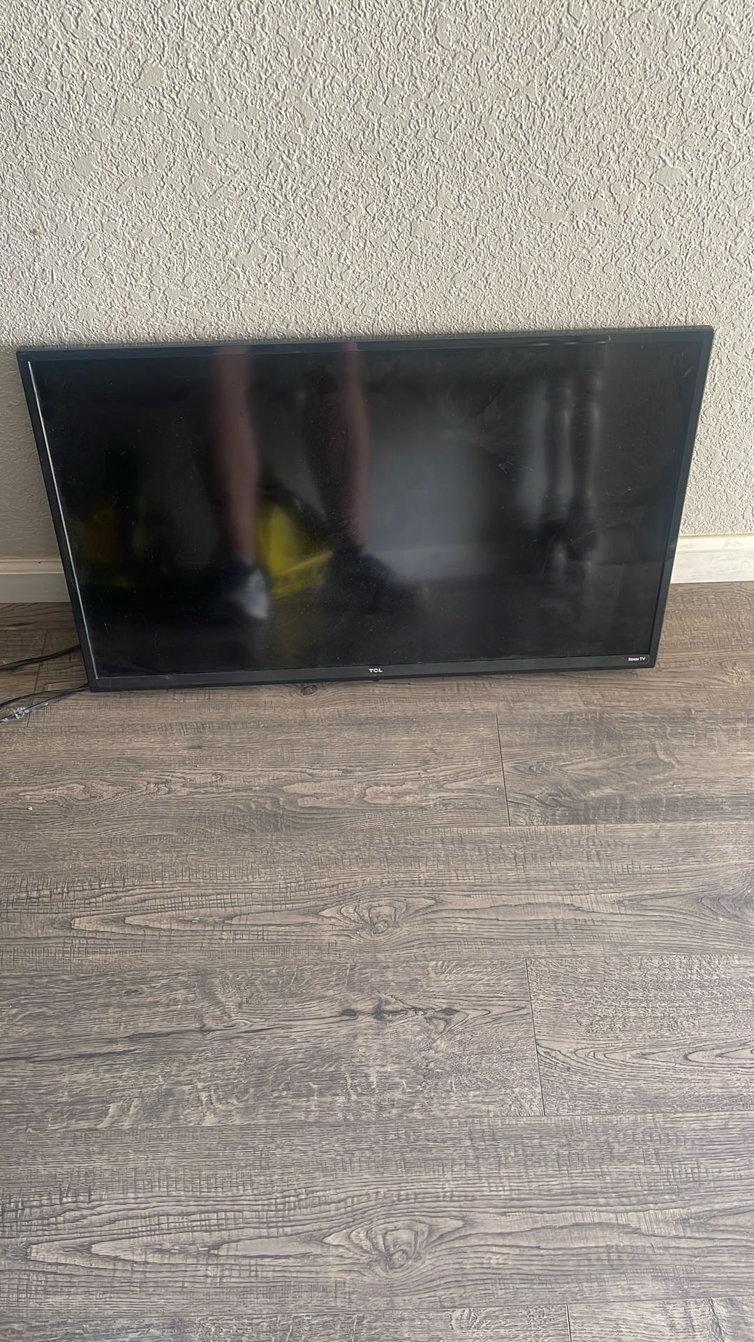 32” TCL Roku Tv