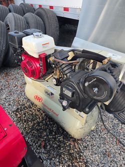Ingersoll Rand 2475 Gas Air Compressor - 13HP Honda GX390 (30 Gal / 175 PSI)