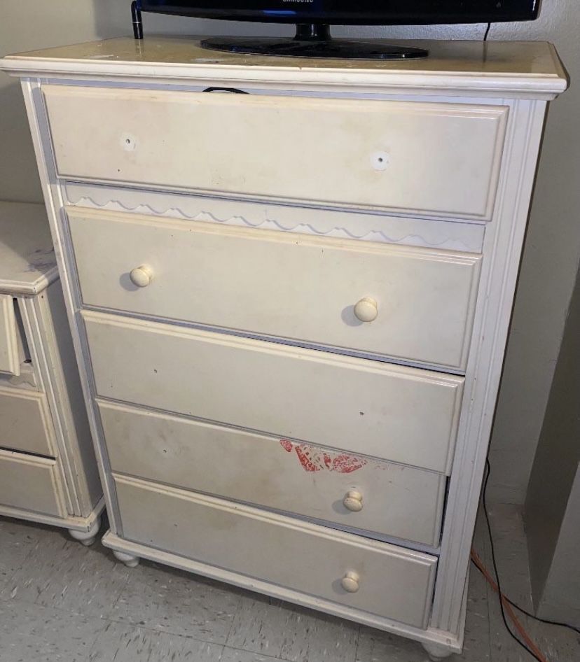 Solid Wood White Dresser and Chest 