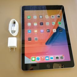 Apple iPad 6 - Wifi - Like New 