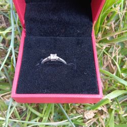 Woman's Ring
