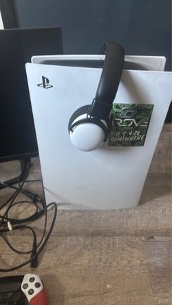 PS5 and the monitor