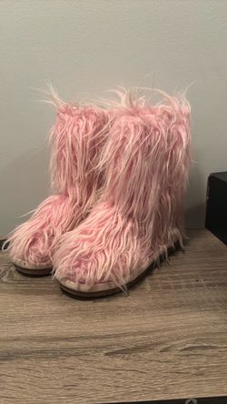 fuzzy boots