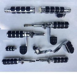 Kuryakyn ISO Pegs, Stirrups, Brake Pedal, Grips Set… - New Condition!
