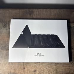 Apple iPad 7, 8 and 9th Gen 10.2"/Pro 10.5"/Air 3rd Gen Smart Keyboard MX3L2LL/A
