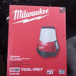 Brand New Milwaukee Radius M18 Compact Site Light 