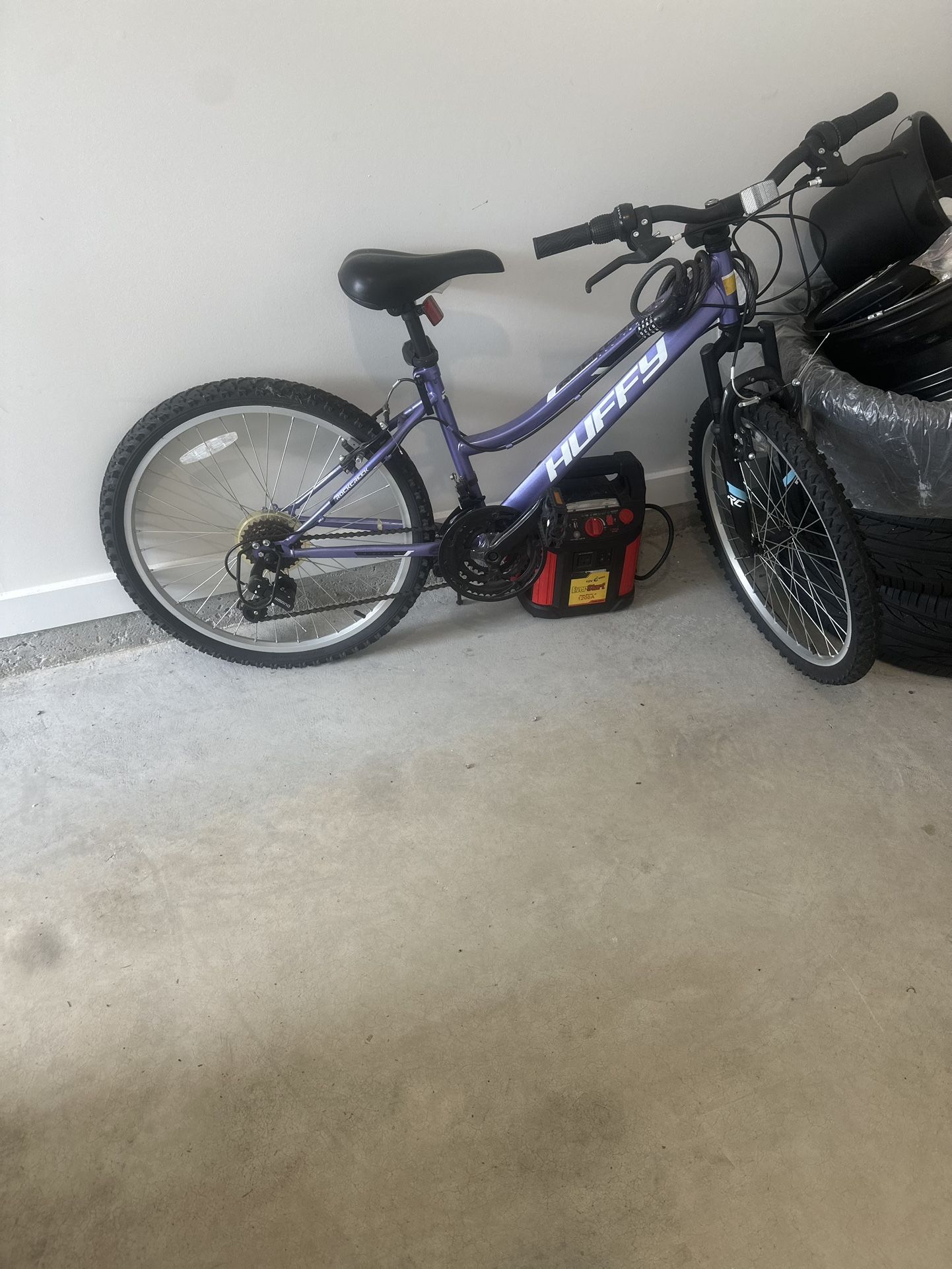 Bike. needs a little work