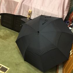 Black Umbrella