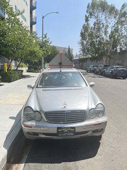 **2002 Mercedes\-Benz C240**