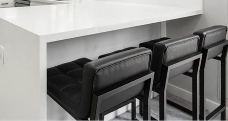 3 Bar stool chairs
