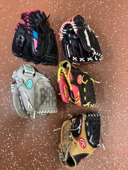 Youth baseball gloves