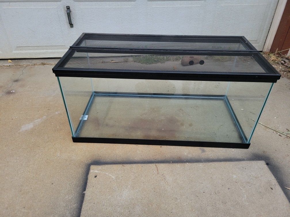 40 Gallon Reptile Enclosure