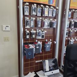 Slatwall Units / Módulos de Pared Acanalada