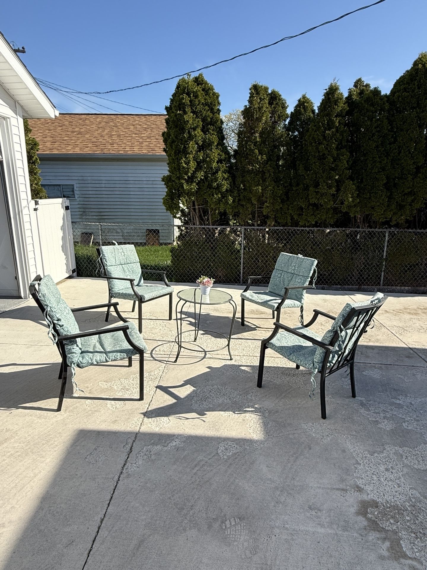 Lounge Chairs, SET OF 4 with table