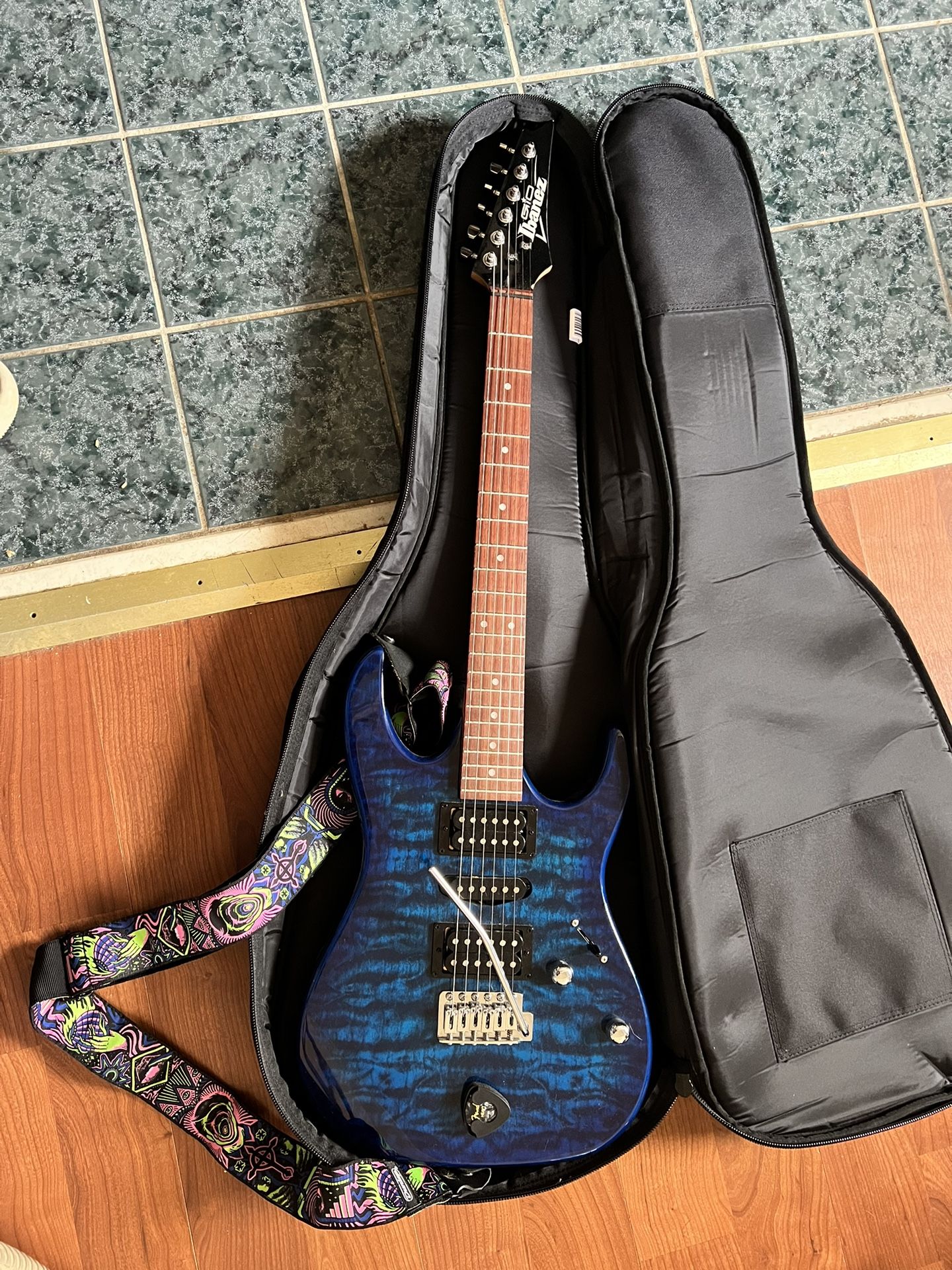 Electric Guitar With Amp And Stand