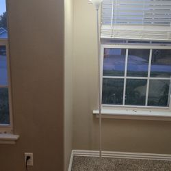 Single Lamp Stand With 4 White Color Bulbs