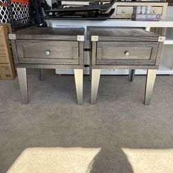 2 solid wood end tables