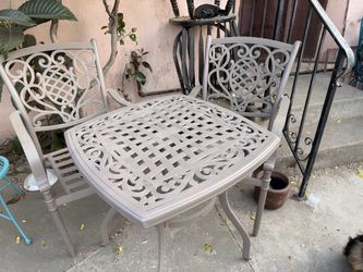 Cast Aluminum Patio Table and Chairs Set