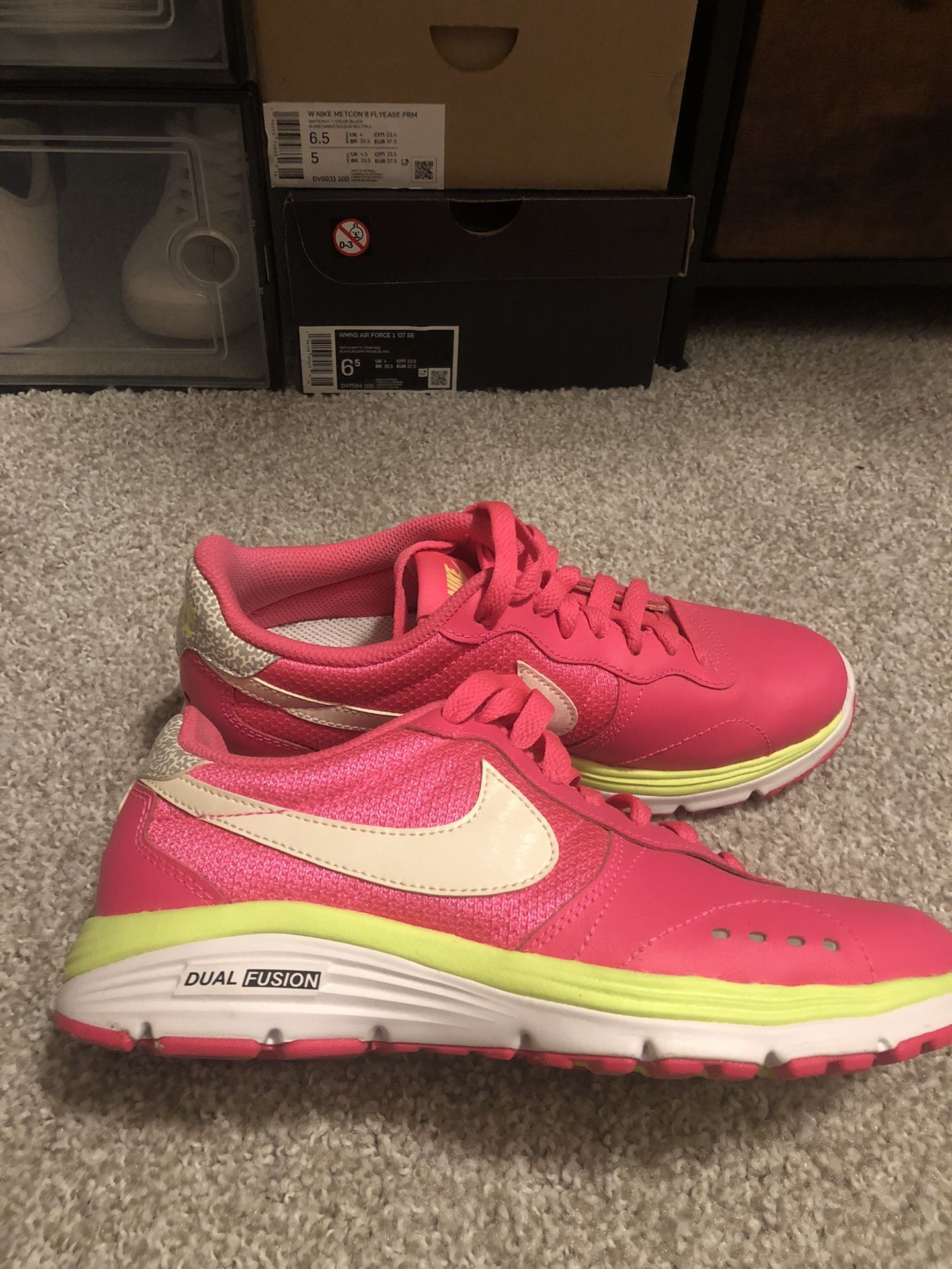 Women’s Nike Dual Fusion