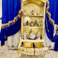 Antique display curios