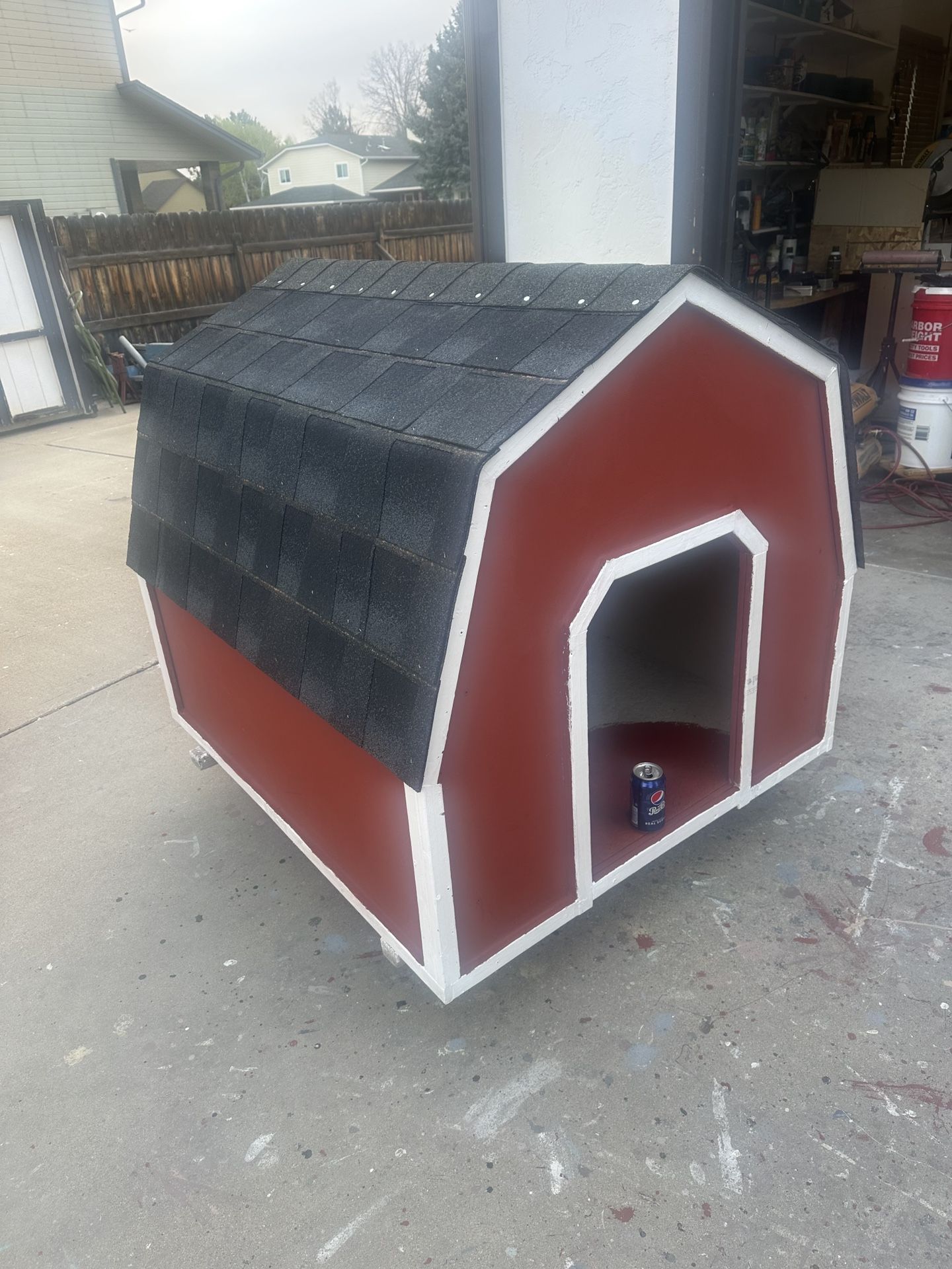 Large Barn dog house