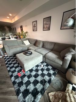 Full Sectional couch