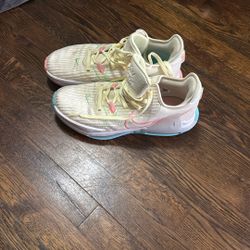 Nike Lebron Witness 6 'Easter'