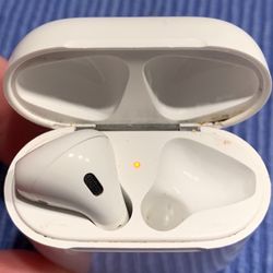 “LEFT” ONLY Replacement AirPod (2nd Generation) + Charging Case. Lightning Charging Port 