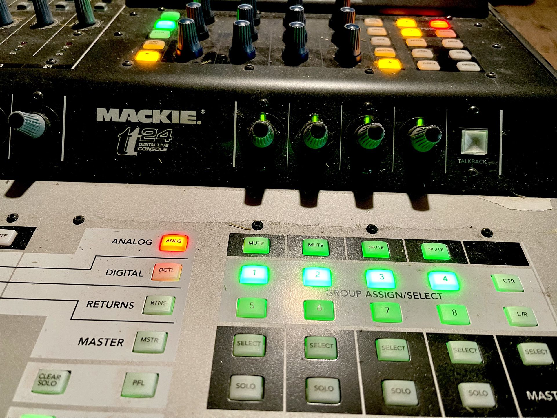 Great Barrier Reef Disco At adskille Mackie TT 24 Channel Digital Mixer Console for Sale in Gettysburg, PA -  OfferUp
